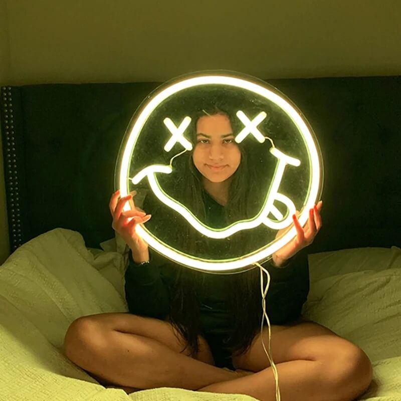 Neon Decorativo USB - Smile 35x35cm