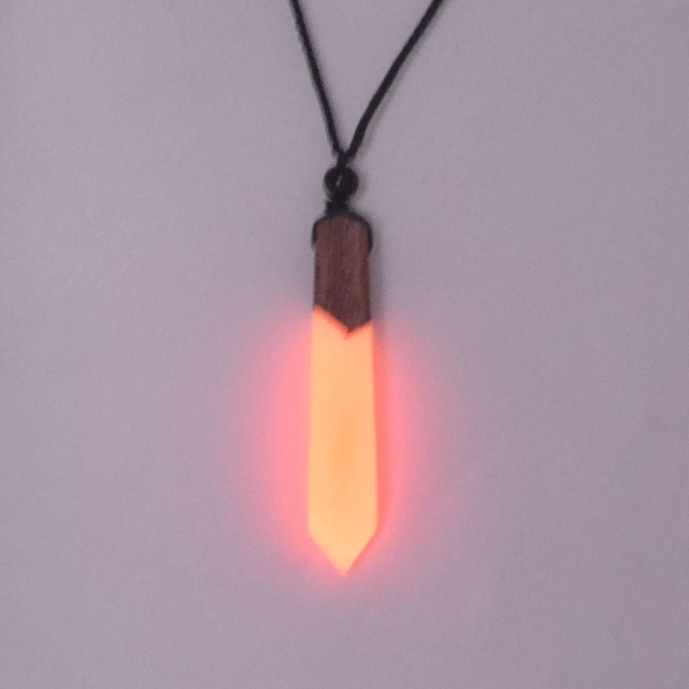 Colar Fluorescente de Madeira Brilha no Escuro - Vários Modelos