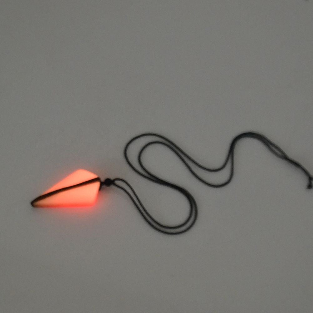 Colar Fluorescente de Madeira Brilha no Escuro - Vários Modelos