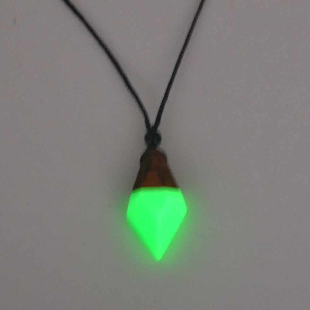 Colar Fluorescente de Madeira Brilha no Escuro - Vários Modelos