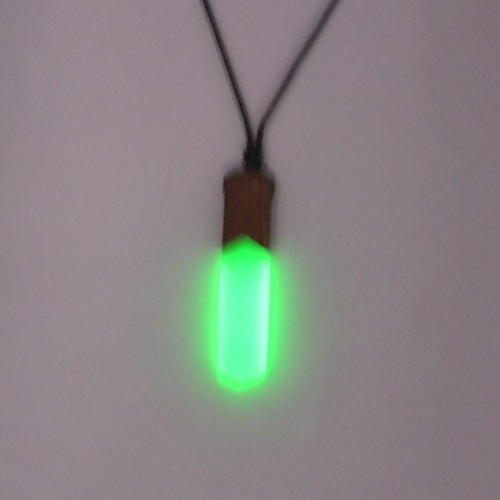 Colar Fluorescente de Madeira Brilha no Escuro - Vários Modelos