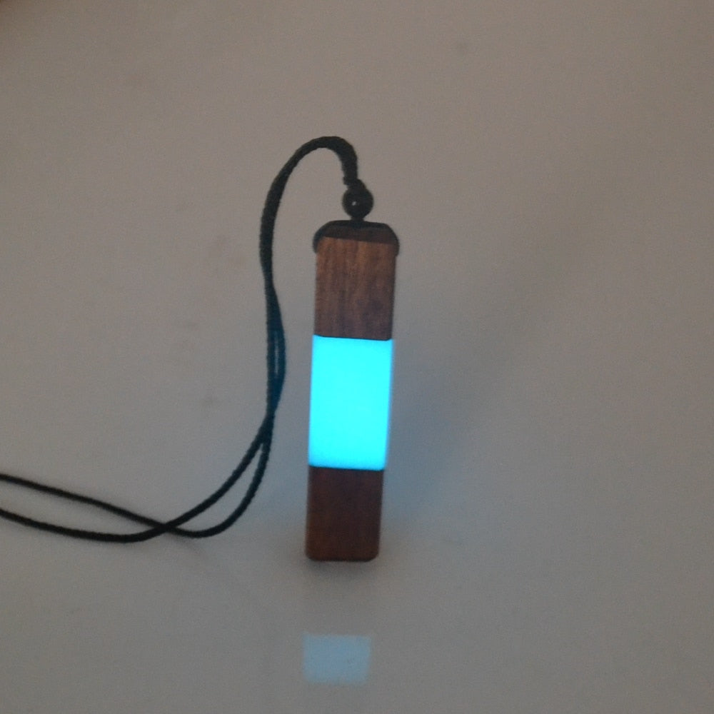 Colar Fluorescente de Madeira Brilha no Escuro - Vários Modelos