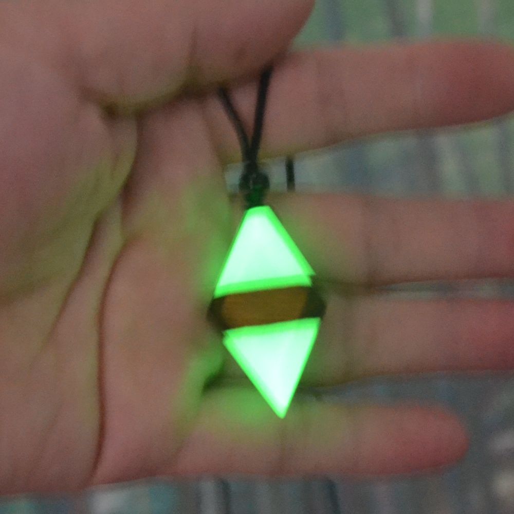 Colar Fluorescente de Madeira Brilha no Escuro - Vários Modelos
